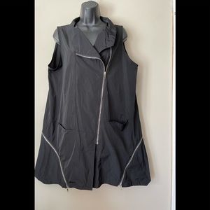 Sun Kim zippered asymmetrical Vest. EUC